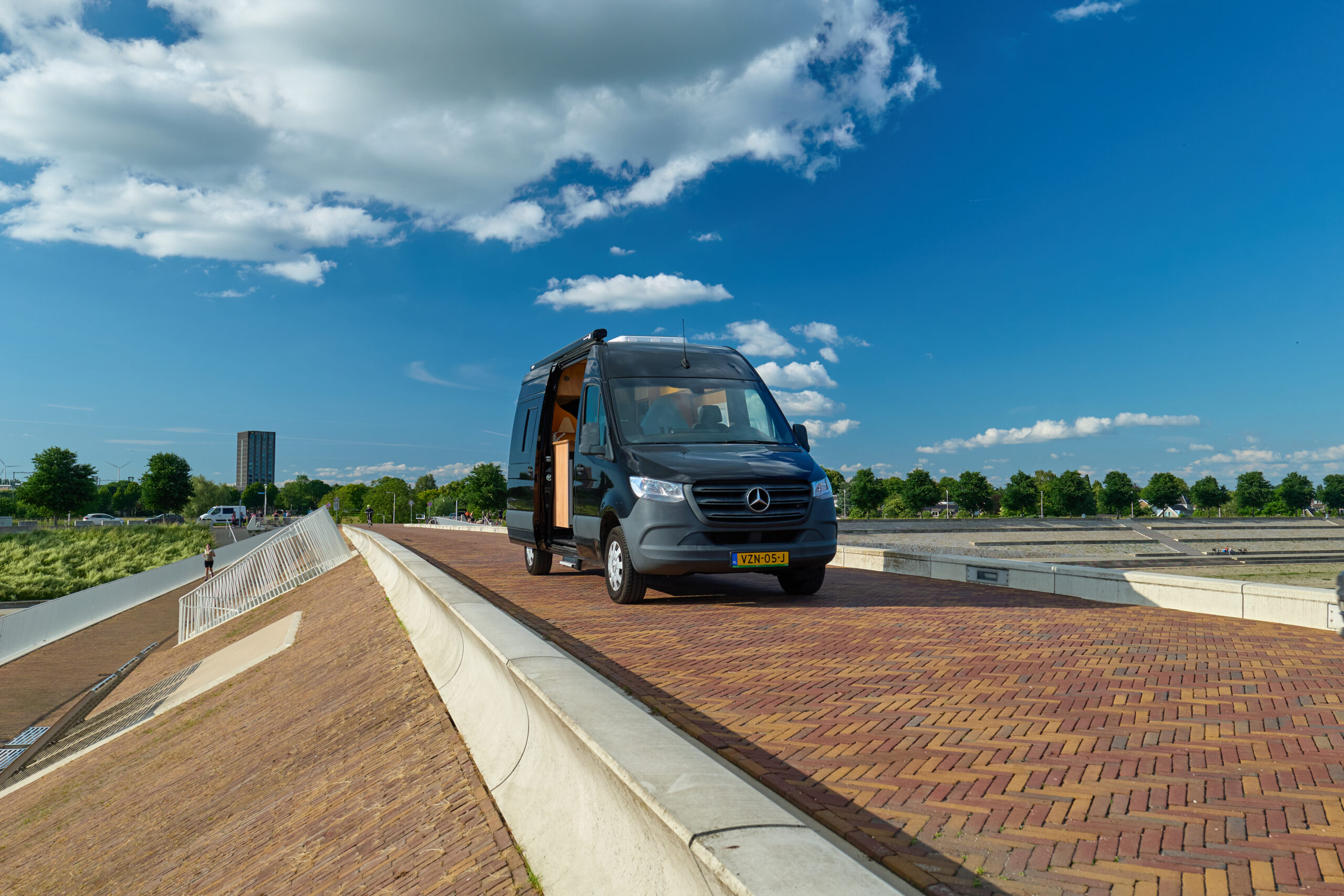 19-06-24_Bus-9-1047795